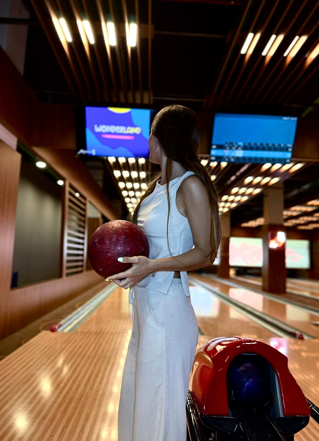 BOWLING